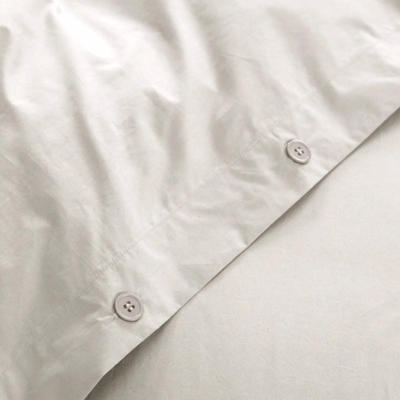Quince Classic Organic Percale King Duvet Cover Set in Sand - Picture 4 of 5
